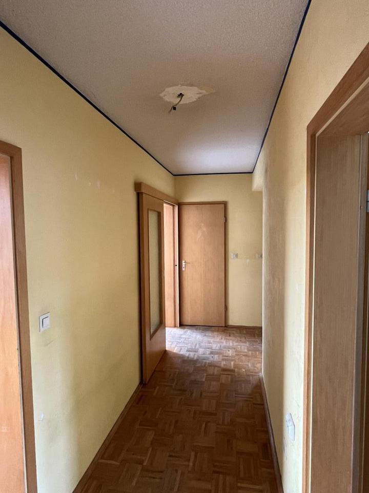 ~ Frisch renoviert + mit tollem Balkon ~ zimmer