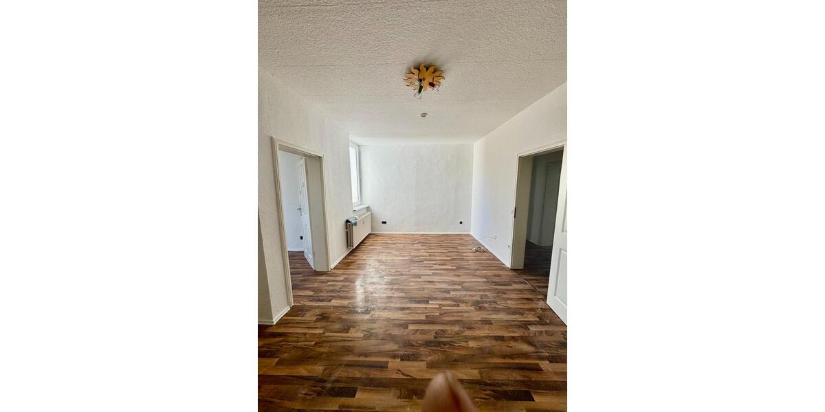 Erdgeschoßwohnung Gelsenkirchen Gelsenkirchen-Mitte - 4 Zimmer, 98 m&sup2;, 750&euro; | Angebot:25433180