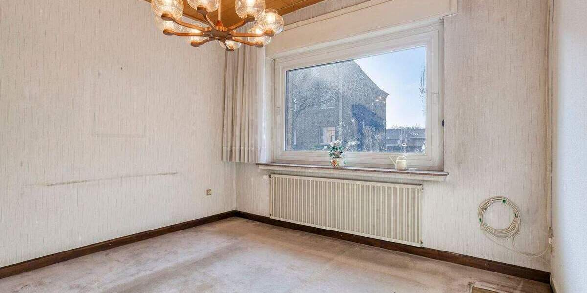 Mehrfamilienhaus, Wohnhaus Oberhausen Buschhausen - 7 Zimmer, 217 m&sup2;, 330.000&euro; | Angebot:25601939