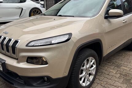 Jeep Cherokee 138.371 km 10.500 € Bochum 44793