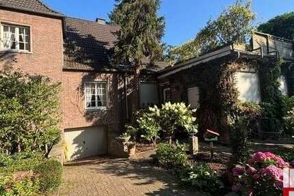 Haus Wesel - 10 Zimmer, 287 m&sup2;, 495.500&euro; | Angebot:27104335