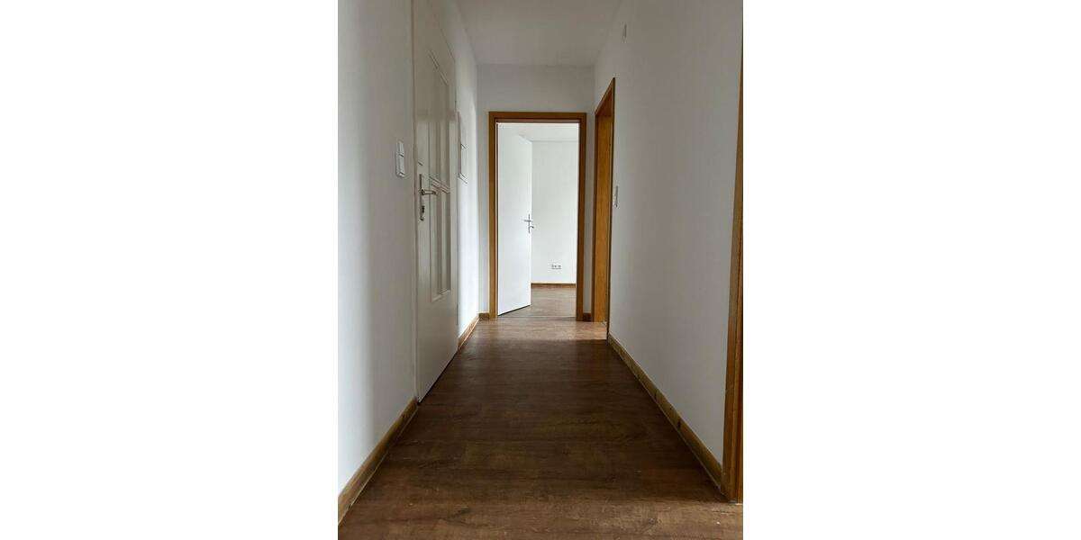 Renovierte 2 Zimmer Wohnung im Erdgeschoss ab sofort verfügbar 2 zimmer