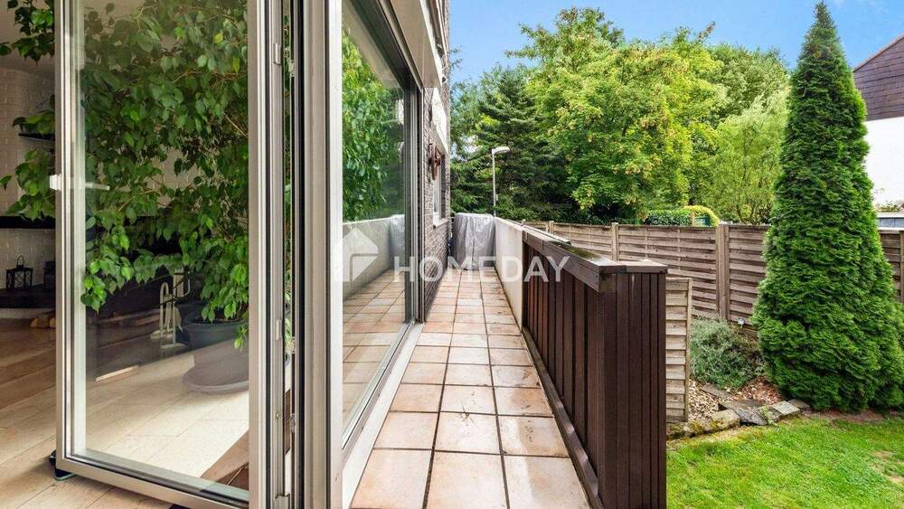 Modernisierte Erdgeschosswohnung mit Kamin, Massagedusche & privatem Garten - Wohnen mit Stil 3 zimmer