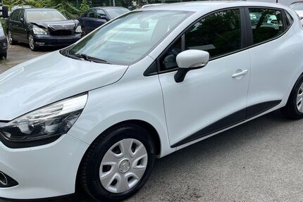 Renault Clio 123.562 km 3.700 &euro; Oberhausen 46045