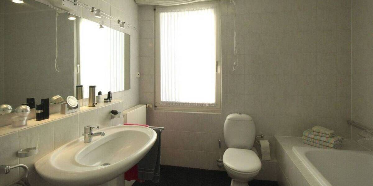 Reihenmittelhaus Moers Hülsdonk - 5 Zimmer, 115 m&sup2;, 345.000&euro; | Angebot:26789182