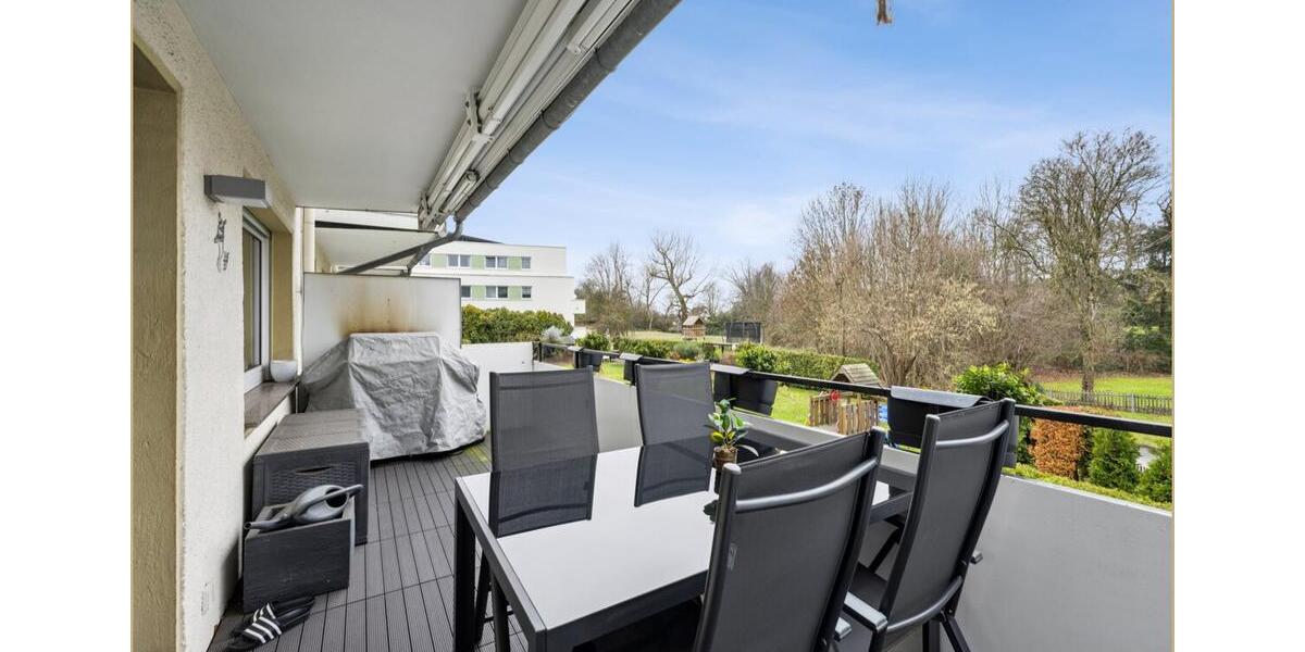 Großzügige 130qm Maisonette-Erdgeschosswohnung mit Garten, Terrasse, Balkon, Garage und Alarmanlage 4 zimmer