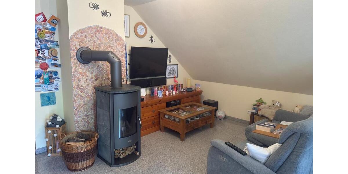 Dachgeschoßwohnung Duisburg Duisburg-Mitte - 2.5 Zimmer, 65 m&sup2;, 189.000&euro; | Angebot:26815438