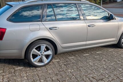 Skoda Octavia 119.500 km 14.300 &euro; Wesel 46485