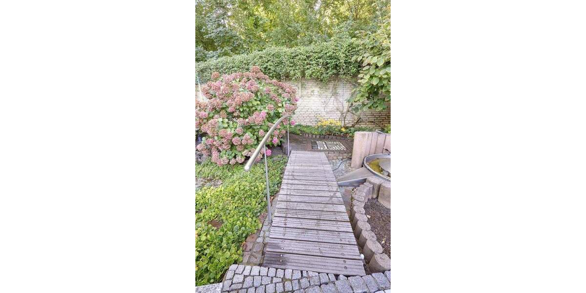 Bungalow Duisburg Alt-Homberg - 7 Zimmer, 190 m&sup2;, 599.000&euro; | Angebot:24788471