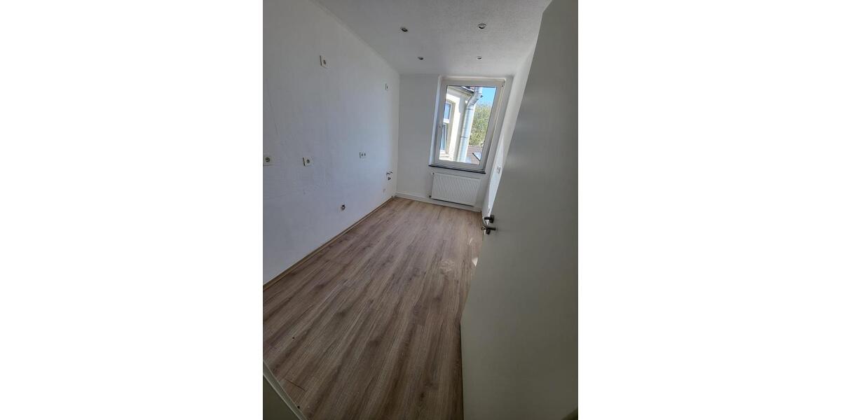 Etagenwohnung Oberhausen Osterfeld - 5 Zimmer, 123 m&sup2;, 1.000&euro; | Angebot:26340823