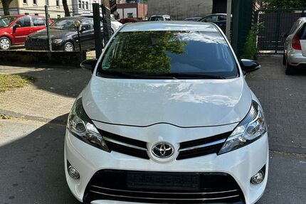 Toyota Verso 132.900 km 9.900 € Gelsenkirchen 45889