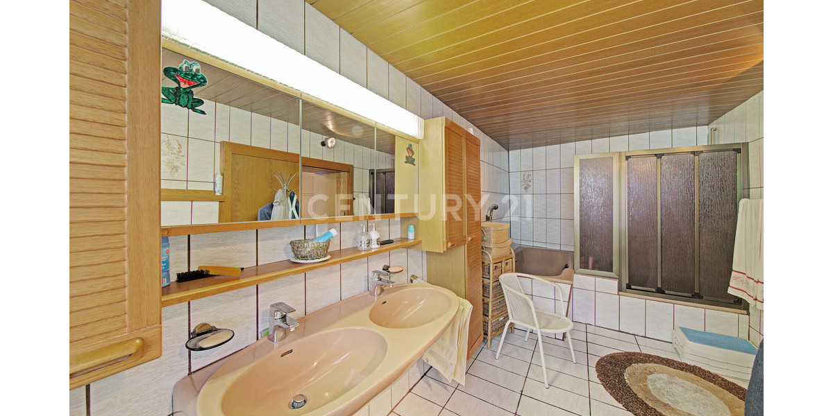 Entwicklungspotenzial für Investoren: Wohn- und Geschäftshaus PLUS Bau-Gewerbegrundstück! - Mehrfamilienhaus, Wohnhaus Castrop-Rauxel Habinghorst Rauxel Habinghorst | Angebot:27083602