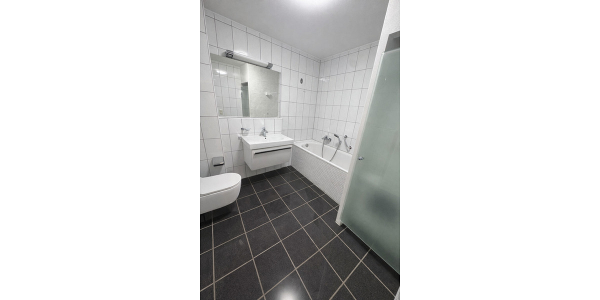 TOP 3-Zimmer-ETW mit Balkon, TG & Keller – provisionsfrei 3 zimmer