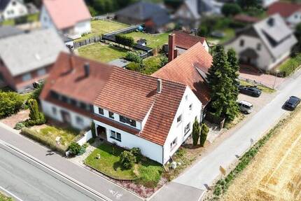 Rentables Raumwunder: DHH mit ca. 412 m² Gesamtfläche