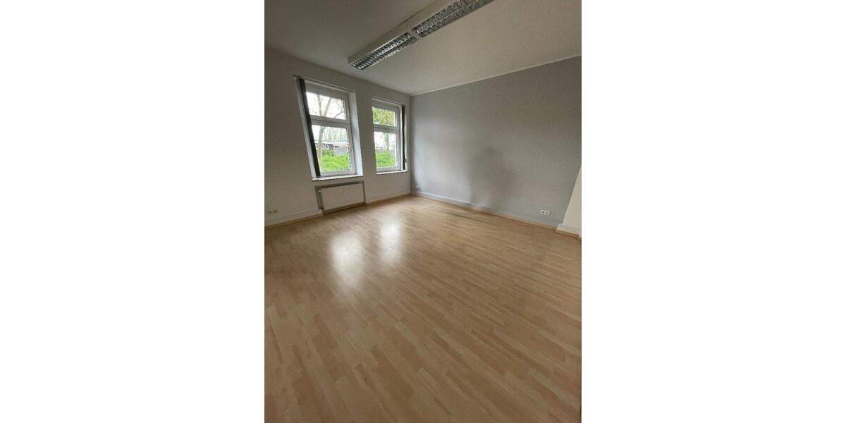 Etagenwohnung Oberhausen Altstadt-Mitte - 4 Zimmer, 113 m&sup2;, 960&euro; | Angebot:24875520