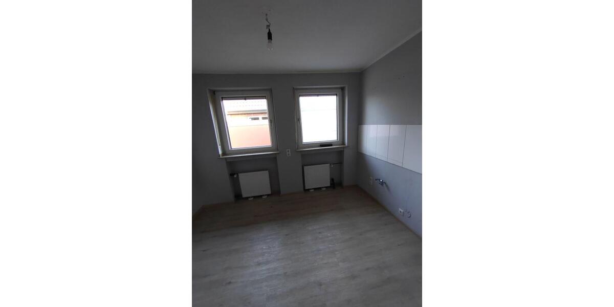 Provisionsfrei* Geräumiges, solides 2-FH mit Keller in Top Lage !!! - Zweifamilienhaus Wesel Obrighoven-Lackhausen | Angebot:25566115