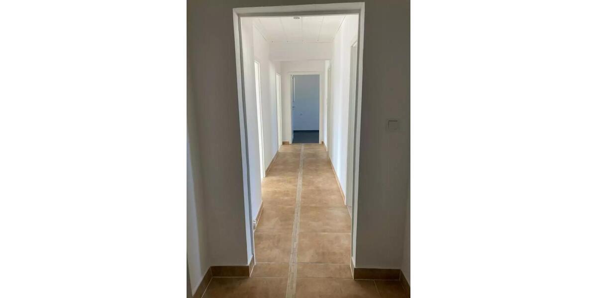 Dachgeschoßwohnung Duisburg Essenberg - 3 Zimmer, 83 m&sup2;, 900&euro; | Angebot:26426285