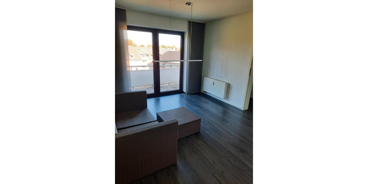 Dachgeschoßwohnung Essen Stadtbezirk II - 5 Zimmer, 124 m&sup2;, 1.470&euro; | Angebot:27621026