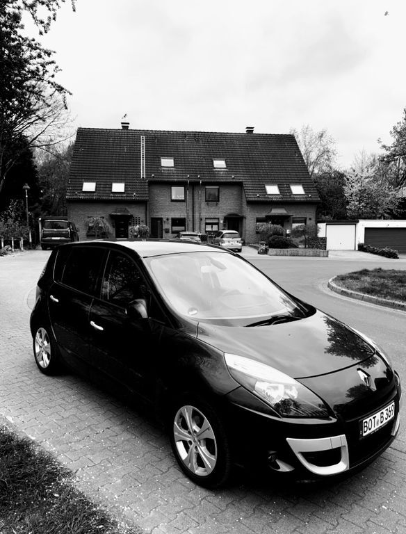 Renault Scenic 180.000 km 3.950 € Bottrop 46236