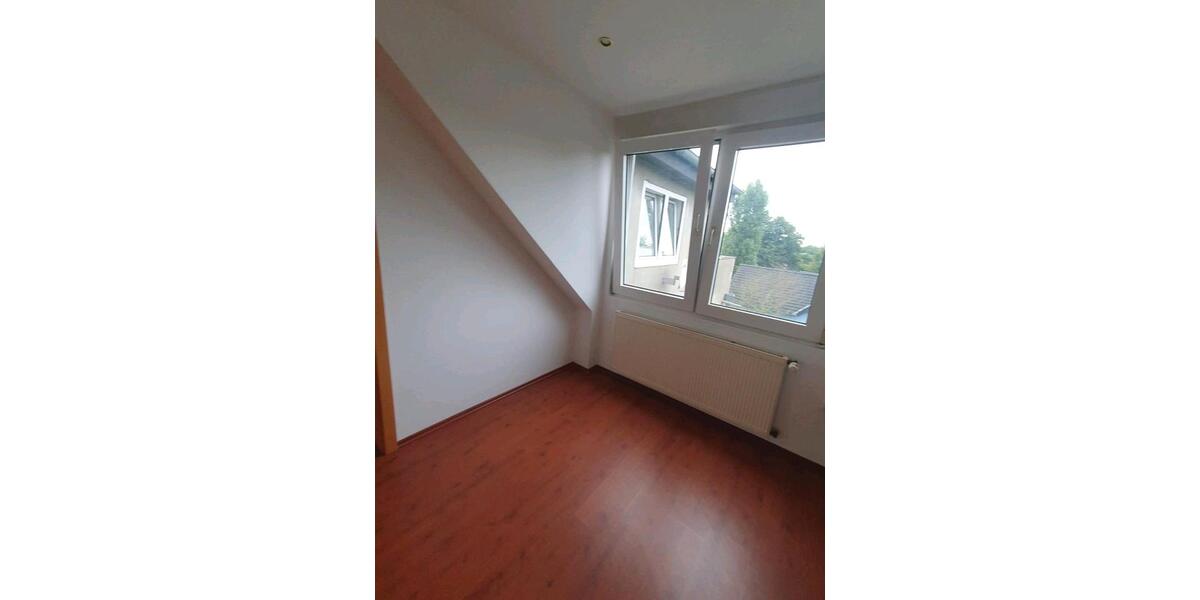 Dachgeschoßwohnung Gelsenkirchen - 2 Zimmer, 98 m&sup2;, 155.000&euro; | Angebot:25599725