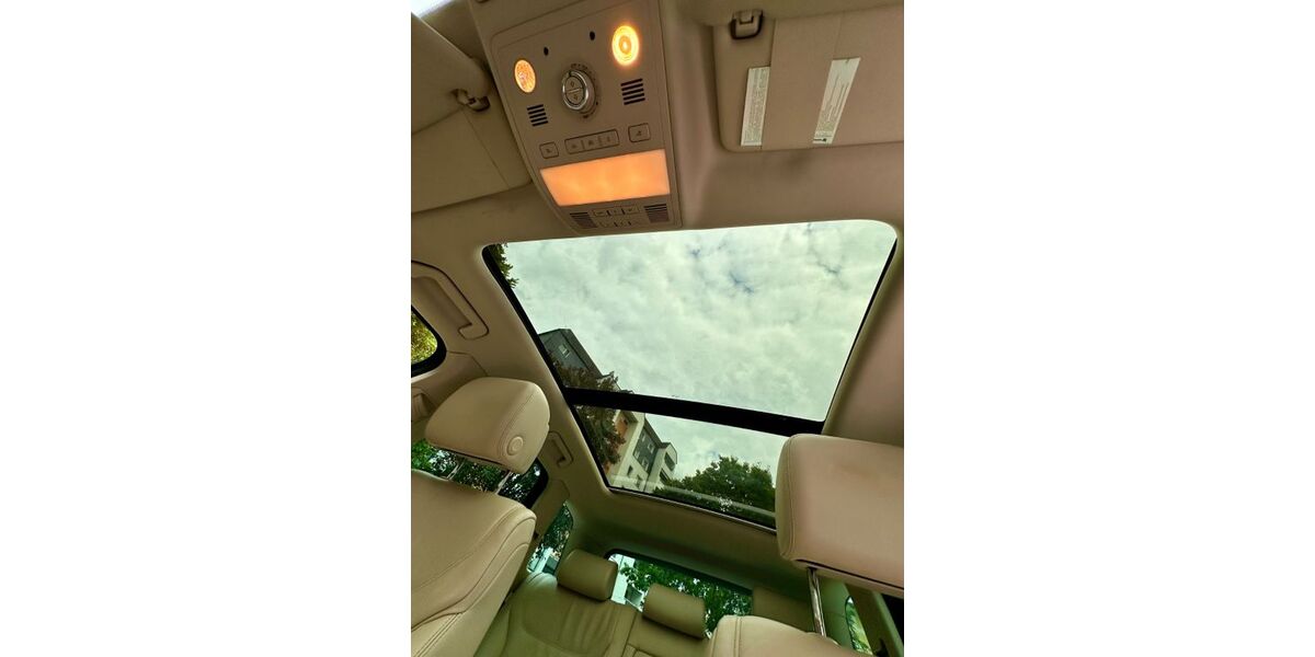 VW Touareg 242.000 km 10.450 &euro; Essen 45149