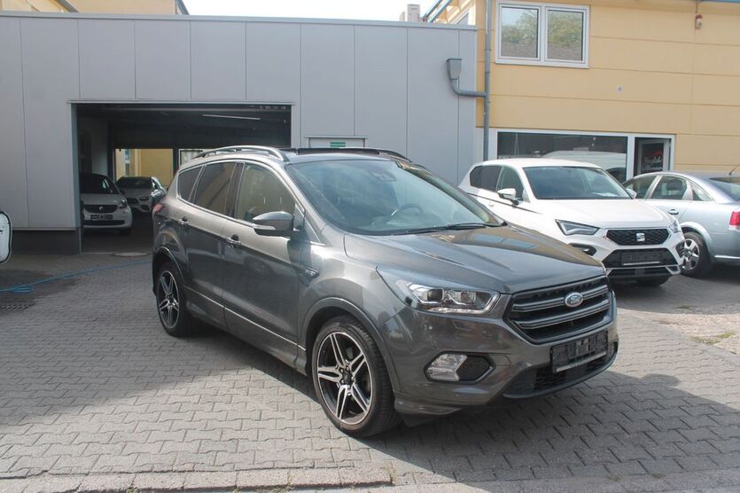 Ford Kuga 71.836 km 23.300 € Bochum 44867