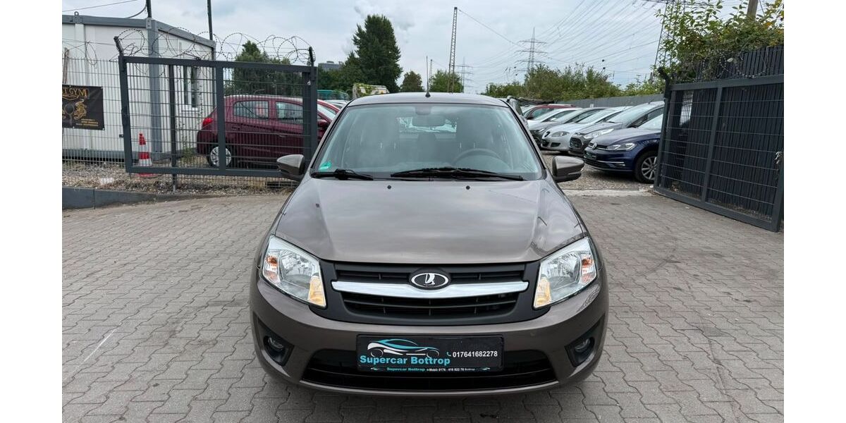 Lada Granta 33.000 km 7.999 &euro; Bottrop 46238