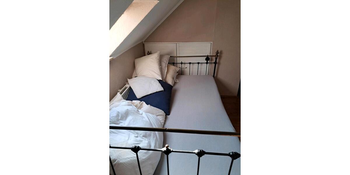 Dachgeschoßwohnung Bochum Wiemelhausen - 2 Zimmer, 50 m&sup2;, 450&euro; | Angebot:25903451