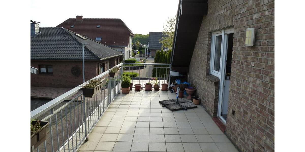 Doppelhaushälfte mit zwei Wohnparteien in guter Wohnlage 7 zimmer