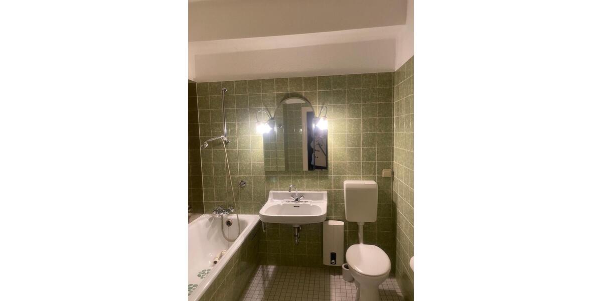 Etagenwohnung Mülheim an der Ruhr Linksruhr - 3 Zimmer, 97 m&sup2;, 750&euro; | Angebot:25230102