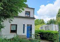 Idyllisches Haus im Dornröschenschlaf mitten in E-Schonnebeck
