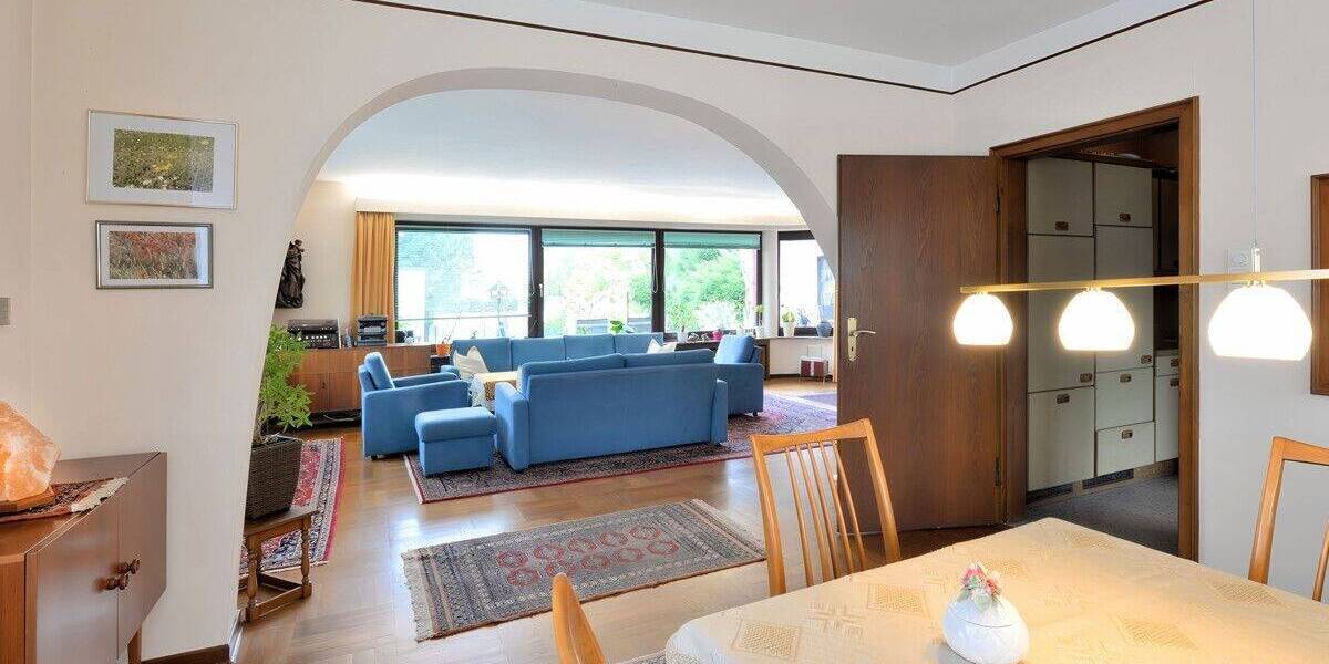 Einzigartige Liegenschaft in Moers-Vennikel: Wo Charme auf Großzügigkeit trifft! 9 zimmer