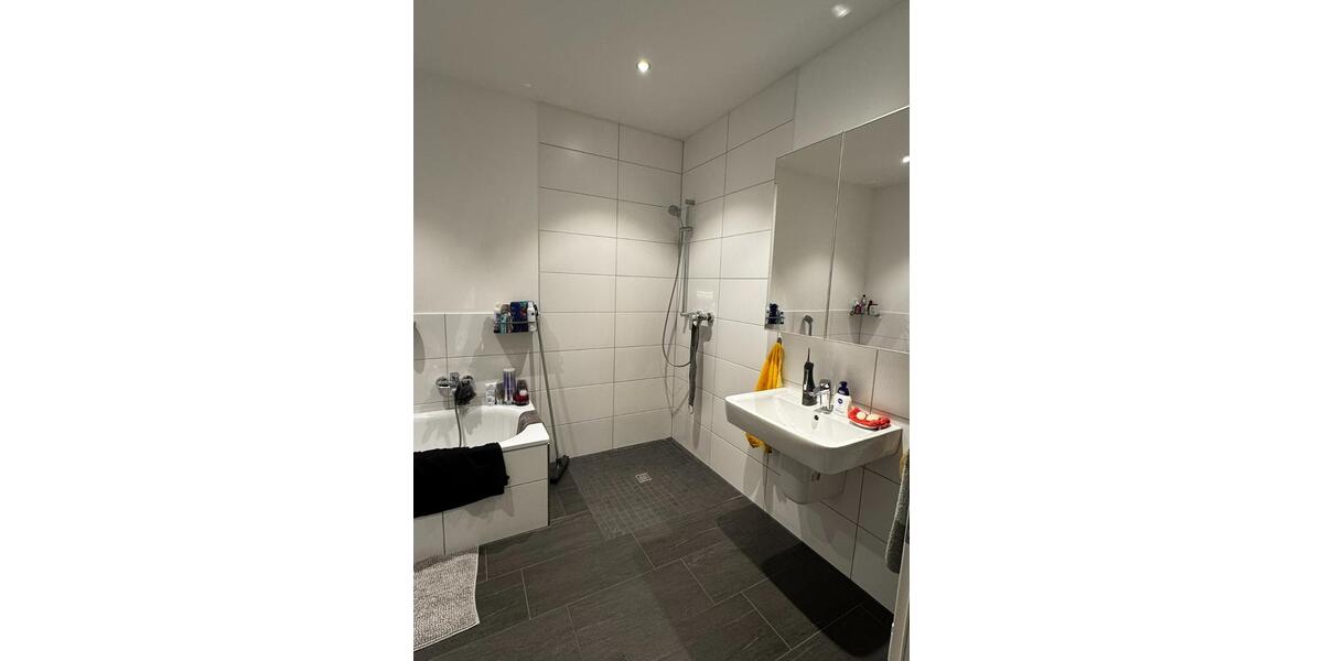 Etagenwohnung Gladbeck Alt-Rentfort - 3 Zimmer, 126 m&sup2;, 1.515&euro; | Angebot:24419985