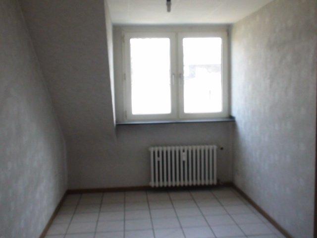 Dachgeschoßwohnung Oberhausen - 3 Zimmer, 70 m&sup2;, 118.000&euro; | Angebot:26945409
