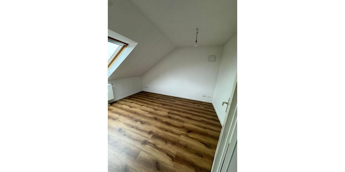 Dachgeschoßwohnung Recklinghausen Hillerheide - 3 Zimmer, 73 m&sup2;, 700&euro; | Angebot:25320628