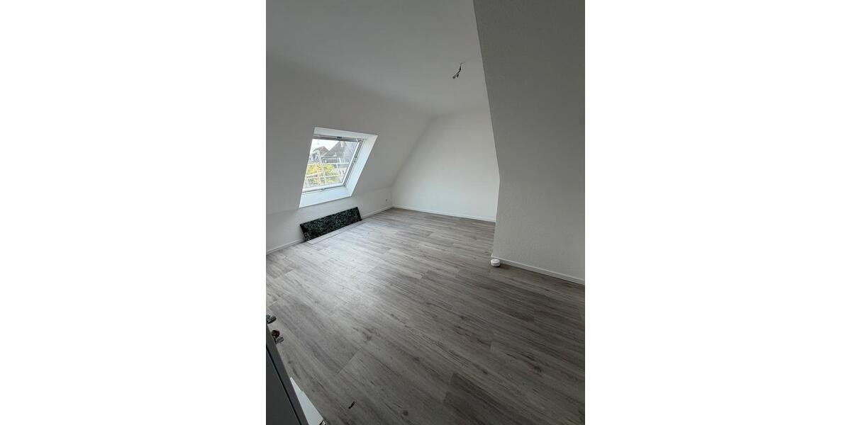 Dachgeschoßwohnung Bochum Bochum-Südwest - 1 Zimmer, 45 m&sup2;, 450&euro; | Angebot:27567565