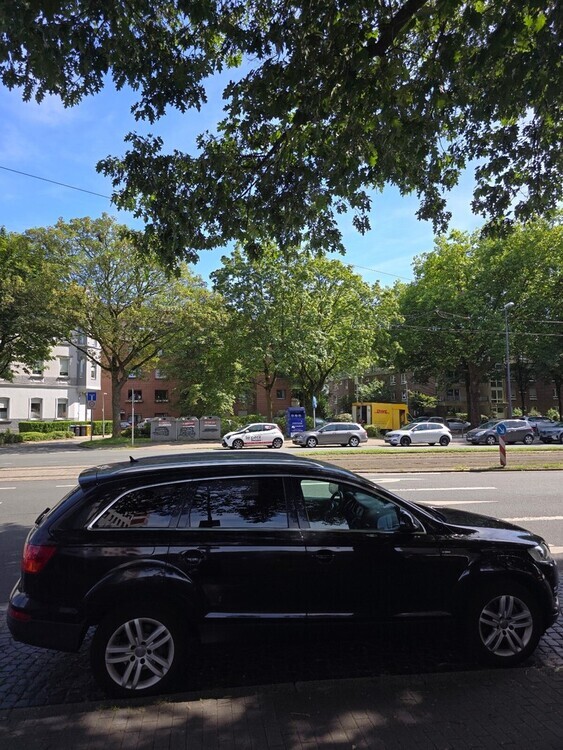 Audi Q 7 238.600 km 9.900 € Essen 45121