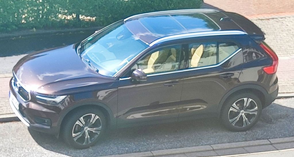 Volvo XC40 75.000 km 22.299 € Essen 45133
