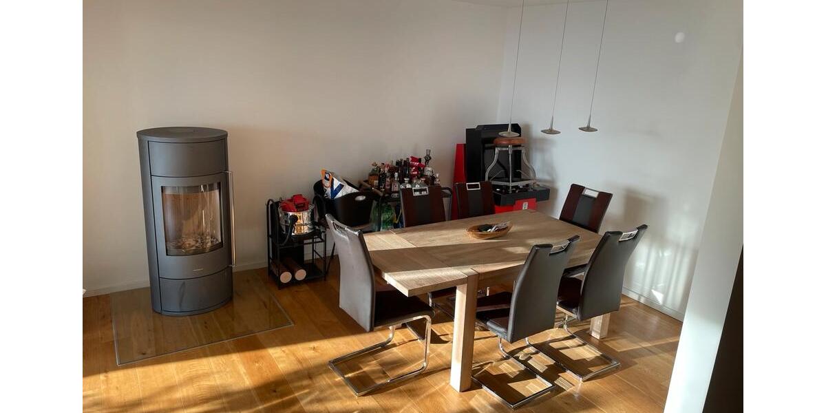 Modernisierte 3,5 Zimmer Eigentumswohnung mit Kamin 3.5 zimmer