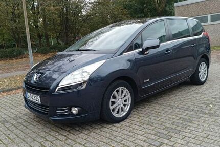 Peugeot 5008 158.000 km 4.500 &euro; Essen 45257