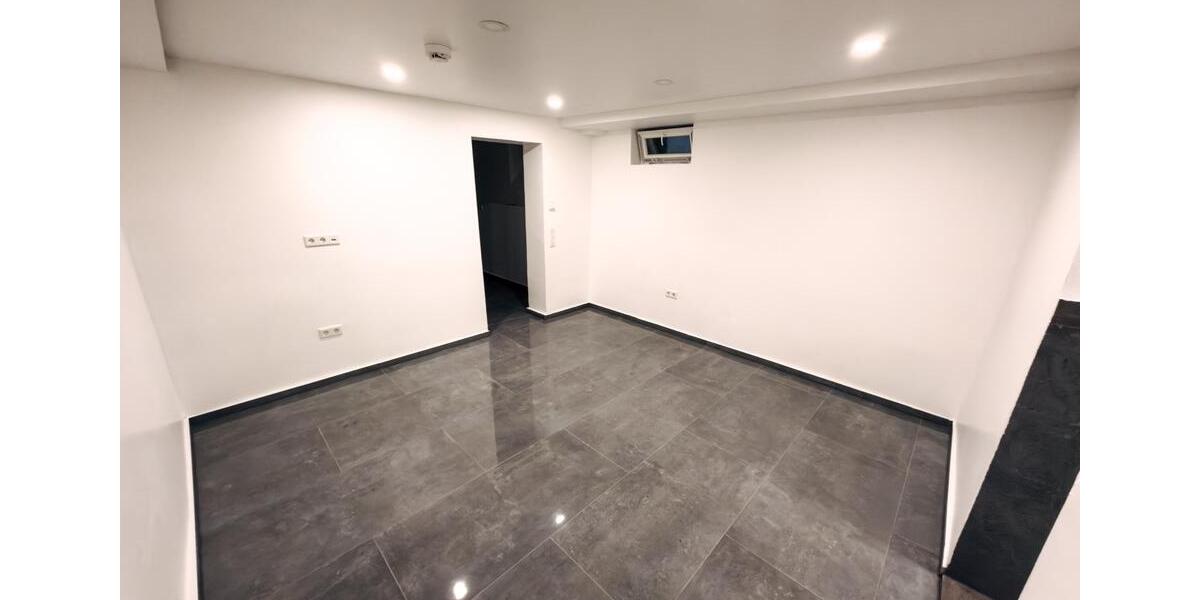 Luxuriöses Einfamilienhaus mit modernem Soutterain- Ausbau 5 zimmer