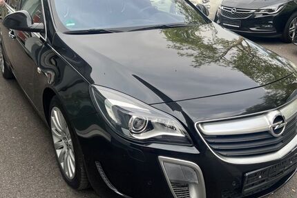 Opel Insignia 122.000 km 13.999 &euro; Recklinghausen 45663