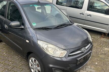 Hyundai i10 12.600 km 5.990 &euro; Bochum 44879
