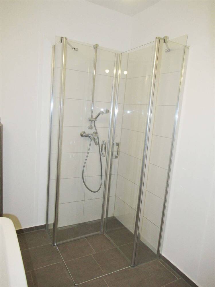 2 Zimmer Wohnung mit Süd-Balkon inkl. Nobilia EBK in Wuppertal - Uellendahl. Ideal für 1 Person.