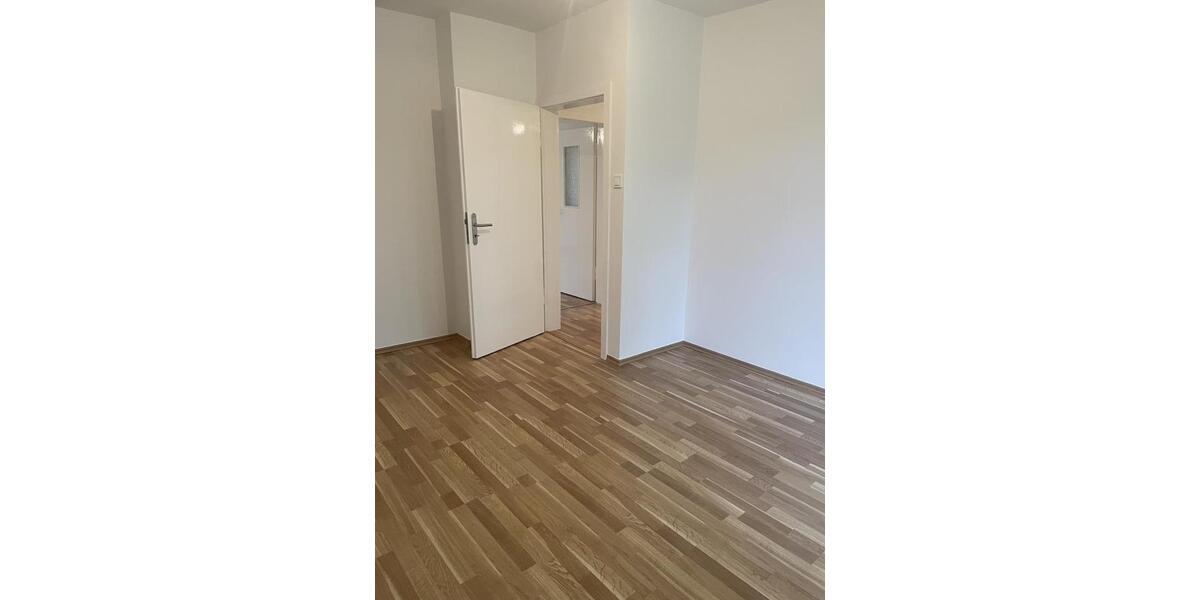 ***GERÄUMIGE 3-ZIMMER WOHNUNG MIT BALKON*** 3 zimmer