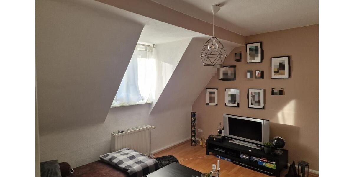 Biete 2 R Wohnung 3.OG links 34qm (vermietet) 2 zimmer