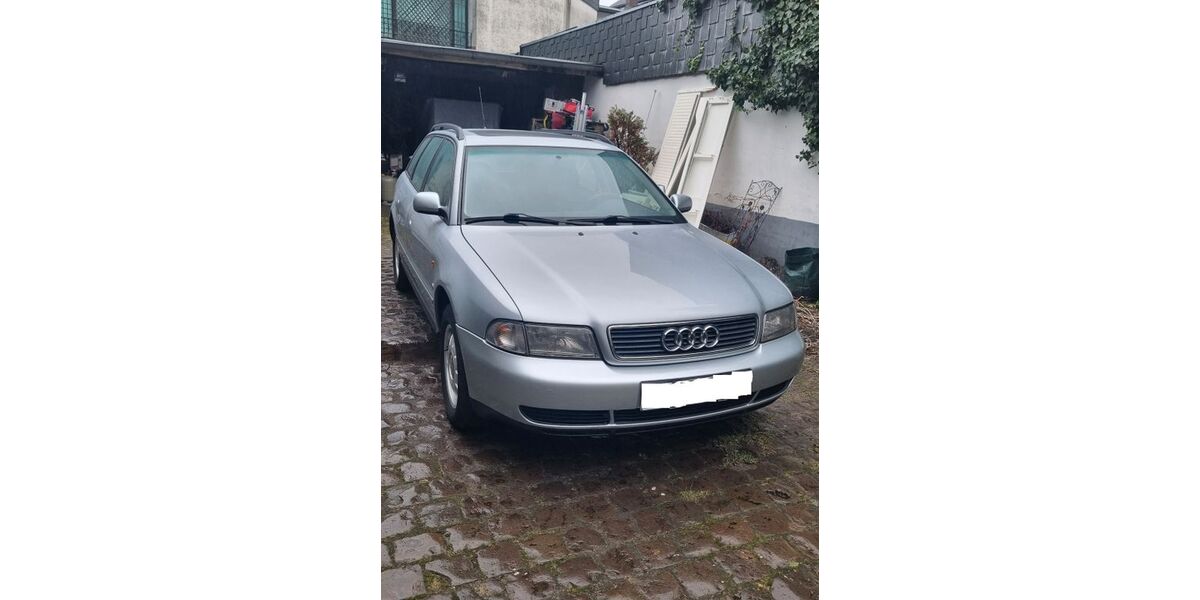Audi A4 292.500 km 1.300 &euro; Oberhausen 46119