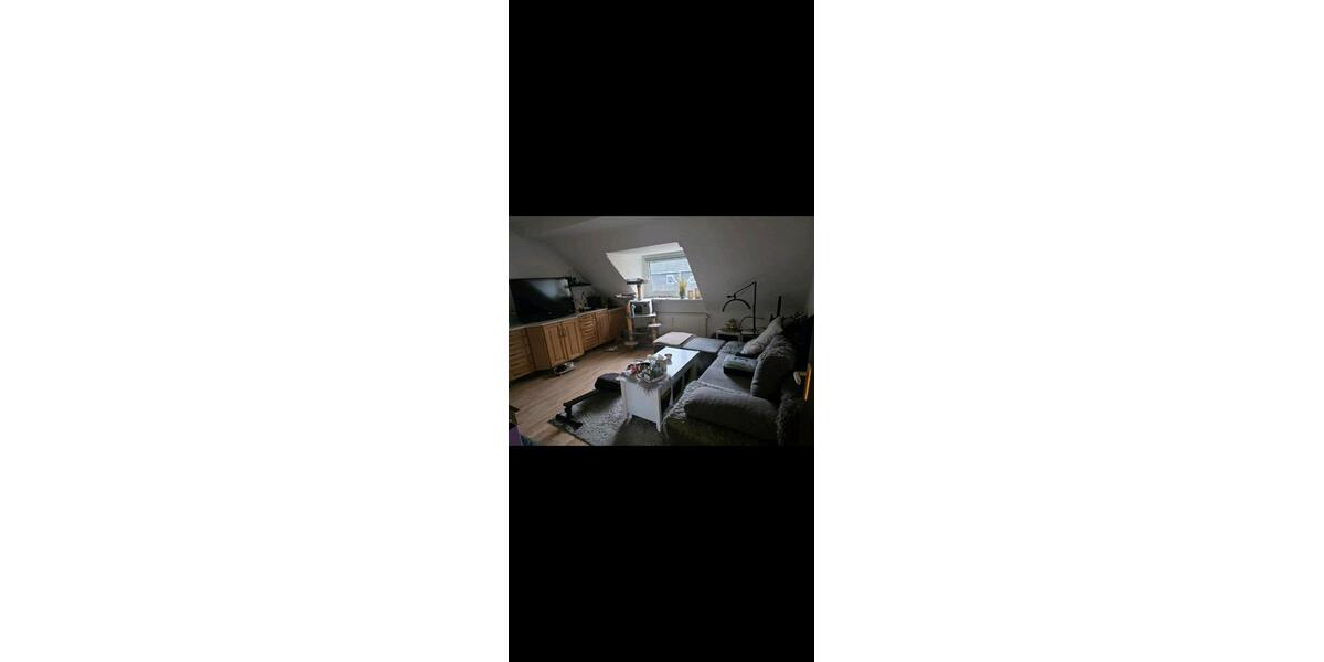 Dachgeschoßwohnung Essen Stadtbezirk IV - 2.5 Zimmer, 70 m&sup2;, 850&euro; | Angebot:27626925