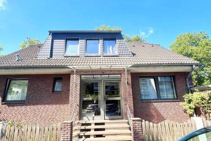 Praktisches Zweifamilienhaus mit Ausblick ins Grüne 6 zimmer