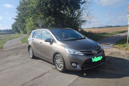 Toyota Verso 189.000 km 9.550 € Dortmund 44319